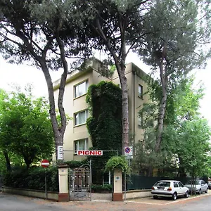 Garni Picnic Hotel